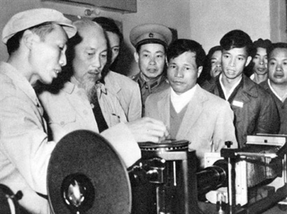Lời Bác Hồ dạy ngày này năm xưa: "Chủ nghĩa xã hội là làm cho mọi người dân được ấm no, hạnh phúc và học hành tiến bộ"