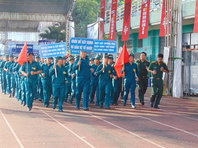 LLVT quận 1: Rèn luyện thể thao theo gương Bác Hồ