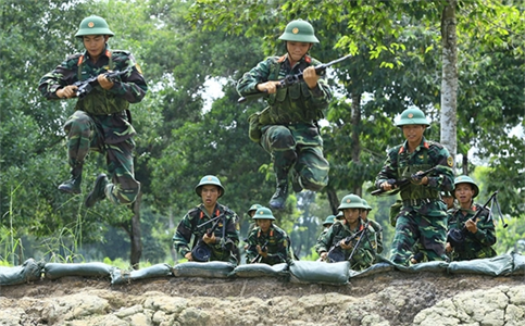 Vui xuân, đón tết không lơ là nhiệm vụ