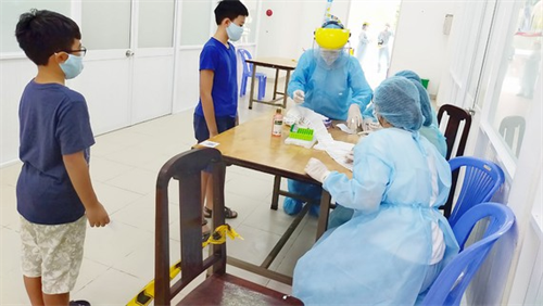 TPHCM: Thêm 232 trường hợp người về từ Đà Nẵng đến khai báo y tế