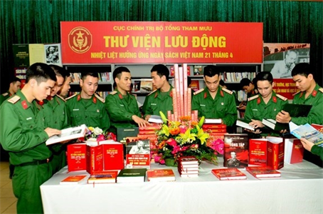 Chăm lo phát triển văn hóa, văn học, nghệ thuật trong quân đội