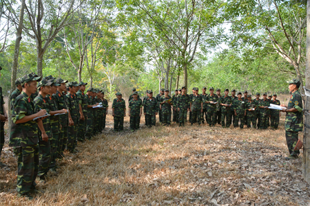 Trên thao trường “sáng mãi Điện Biên”