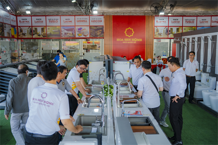Hoa Sen Home khẳng định sức ảnh hưởng tại gian hàng trưng bày vật liệu ở Phan Thiết