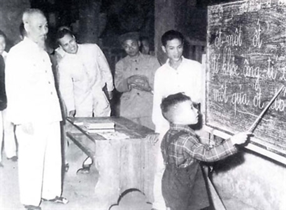 Lời Bác Hồ dạy ngày này năm xưa: Phải mật thiết liên hệ với gia đình học trò