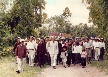 Lời Bác Hồ dạy ngày này năm xưa: “Đảng viên, đoàn viên thanh niên lao động phải là những người xung phong gương mẫu trong mọi mặt sản xuất, công tác, học tập, đoàn kết”.