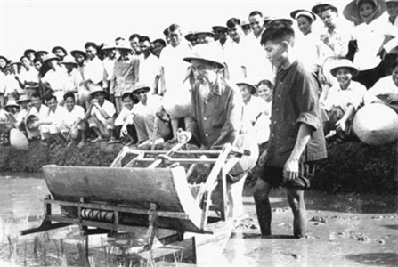 Lời Bác Hồ dạy ngày này năm xưa: "...kế hoạch 10 phần thì biện pháp phải 20 phần và quyết tâm 30 phần"