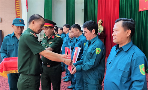 Thành phố Thuận An, tỉnh Bình Dương ra mắt các đơn vị tự vệ trong doanh nghiệp