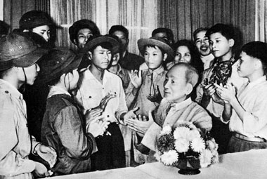 Lời Bác Hồ dạy ngày này năm xưa: Thanh niên phải xung phong làm gương mẫu trong công tác, trong học hỏi, trong tiến bộ, trong đạo đức cách mạng