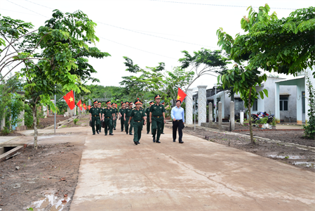 Sơ kết giai đoạn 2 của Đề án “Xây dựng điểm dân cư liền kề chốt dân quân biên giới”: Xây dựng “cột mốc lòng dân” nơi biên cương Tổ quốc